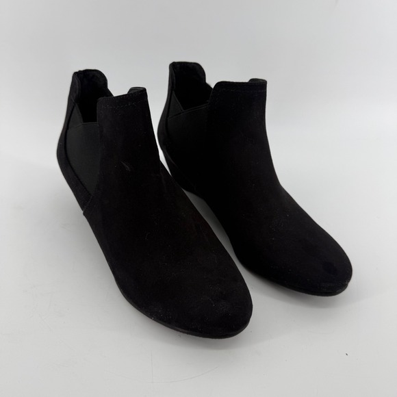 Gail Shoes - Gail Women Black Faux Suede Wedge Ankle Bootie Size 8 Elastic Gore PullOn Solanz